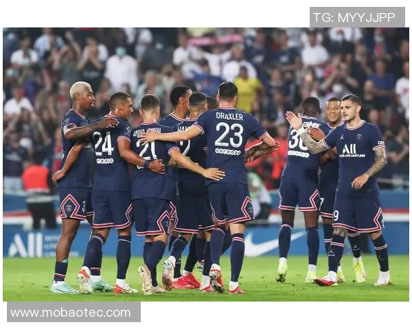 巴黎圣曼与拜仁精彩对决直播全程回顾与战况分析