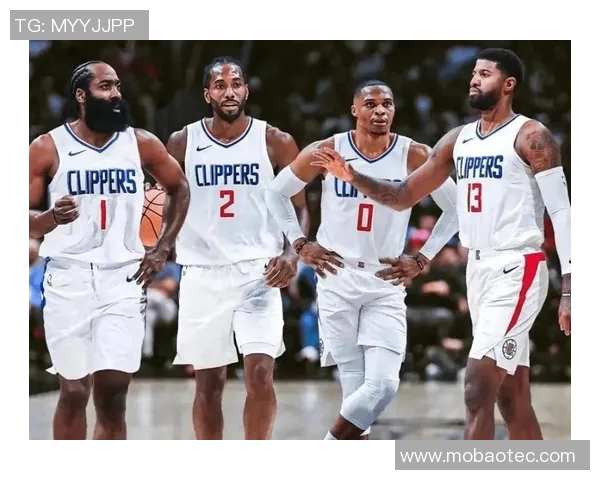 伦纳德在篮网对快船的精彩表现集锦回顾与分析